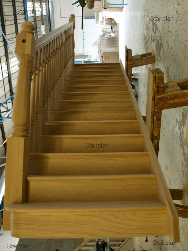 Oak Straight Cut string staircase