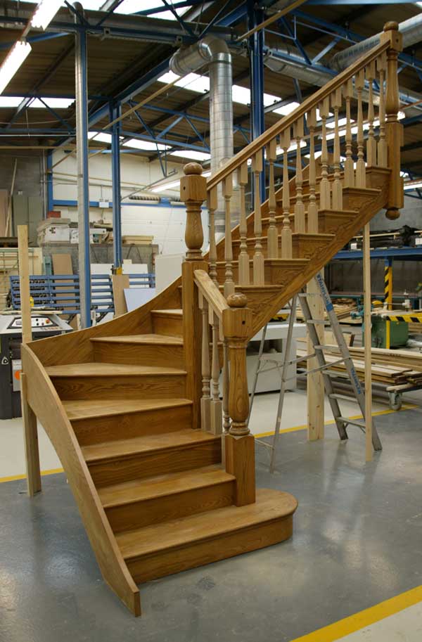 Prescott Oak Cut String Staircase