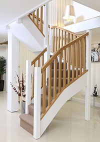 Newark pine staircase with oak handrail balustrade