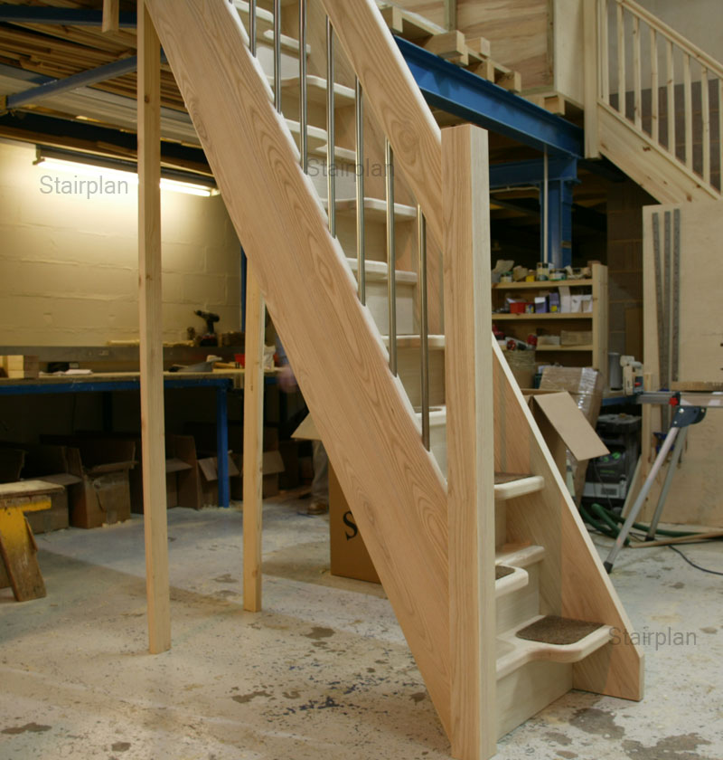 Ash 40 space saver staircase