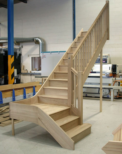 Craftsmans Oak quarter landing staircase
