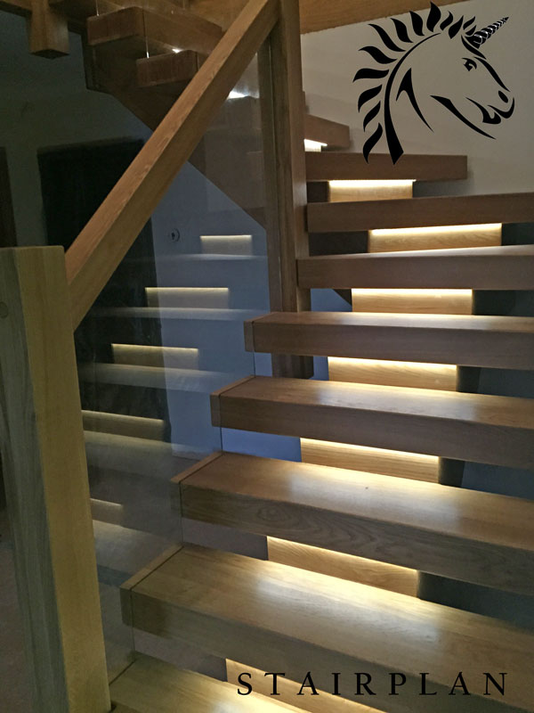 Oak staircase with glass and LED lights X-Vision design