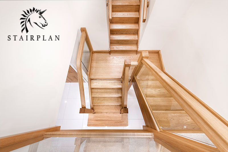 Townsend oak half landing staircase