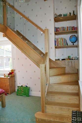 Oak Closed staircase with glass balustrading