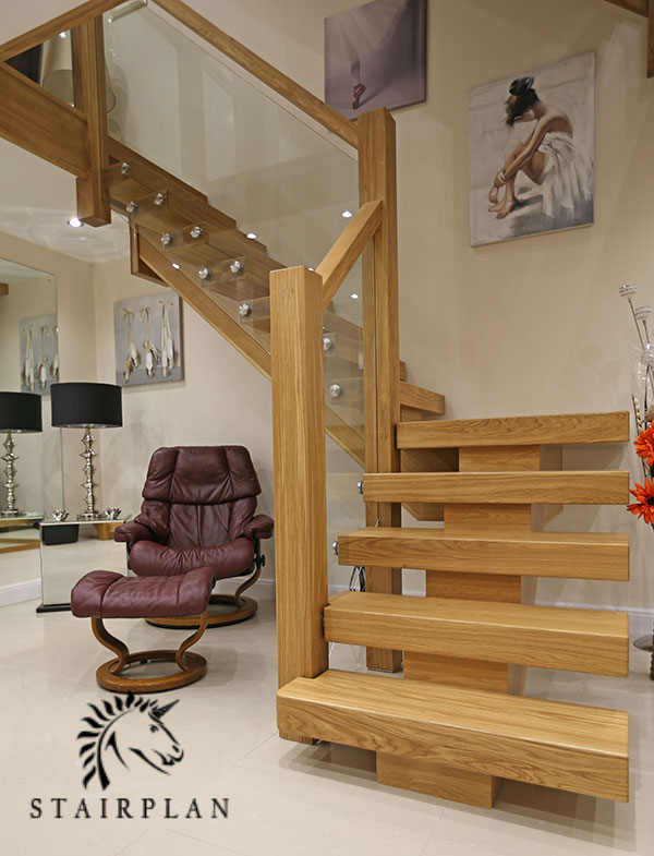 oak staircase that makes a statement