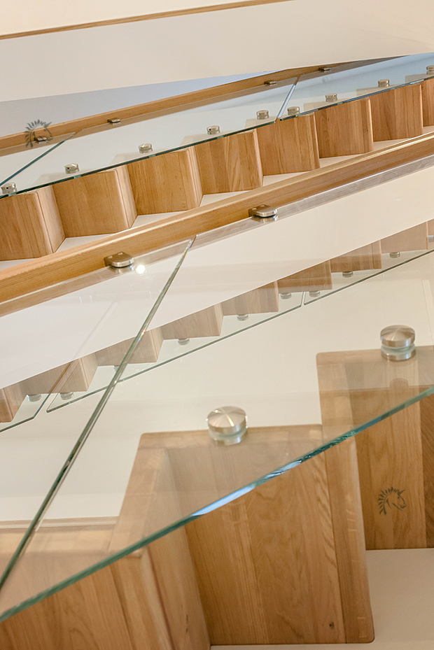 Z-Vision staircase with feature glass balustrades
