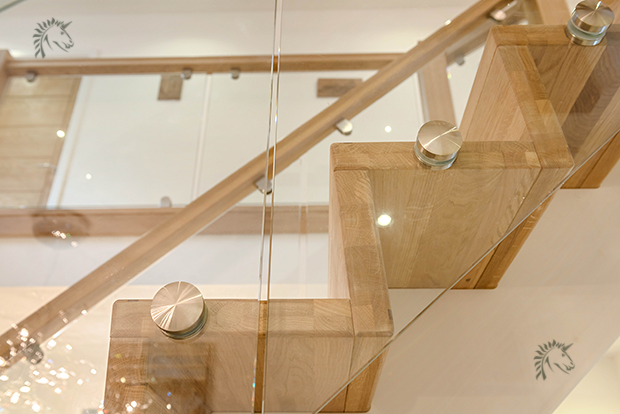 edgelam oak tread on a z-vision staircase